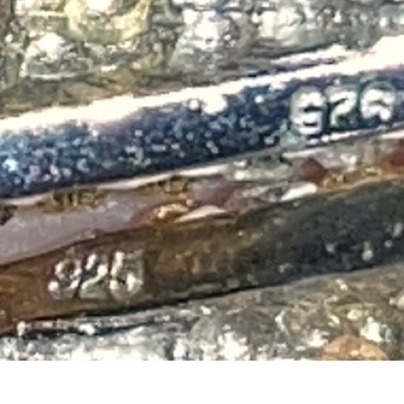 NWOT 925 Sparkly Pierced Earrings - Picture 4 of 4